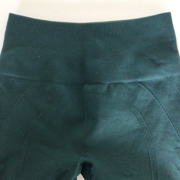 LULULEMON IN THE FLOW CROP II LEGGINGS IN HEATHERED FOREST GREEN SIZE 4 - Picture 8 of 15